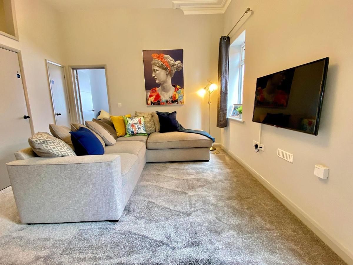 Beautiful Apartment - 5 Minute Walk To The Best Beach! - Great Location - Parking - Fast Wifi - Smart Tv - Newly Decorated - Sleeps Up To 4! Close To Bournemouth & Poole Town Centre エクステリア 写真