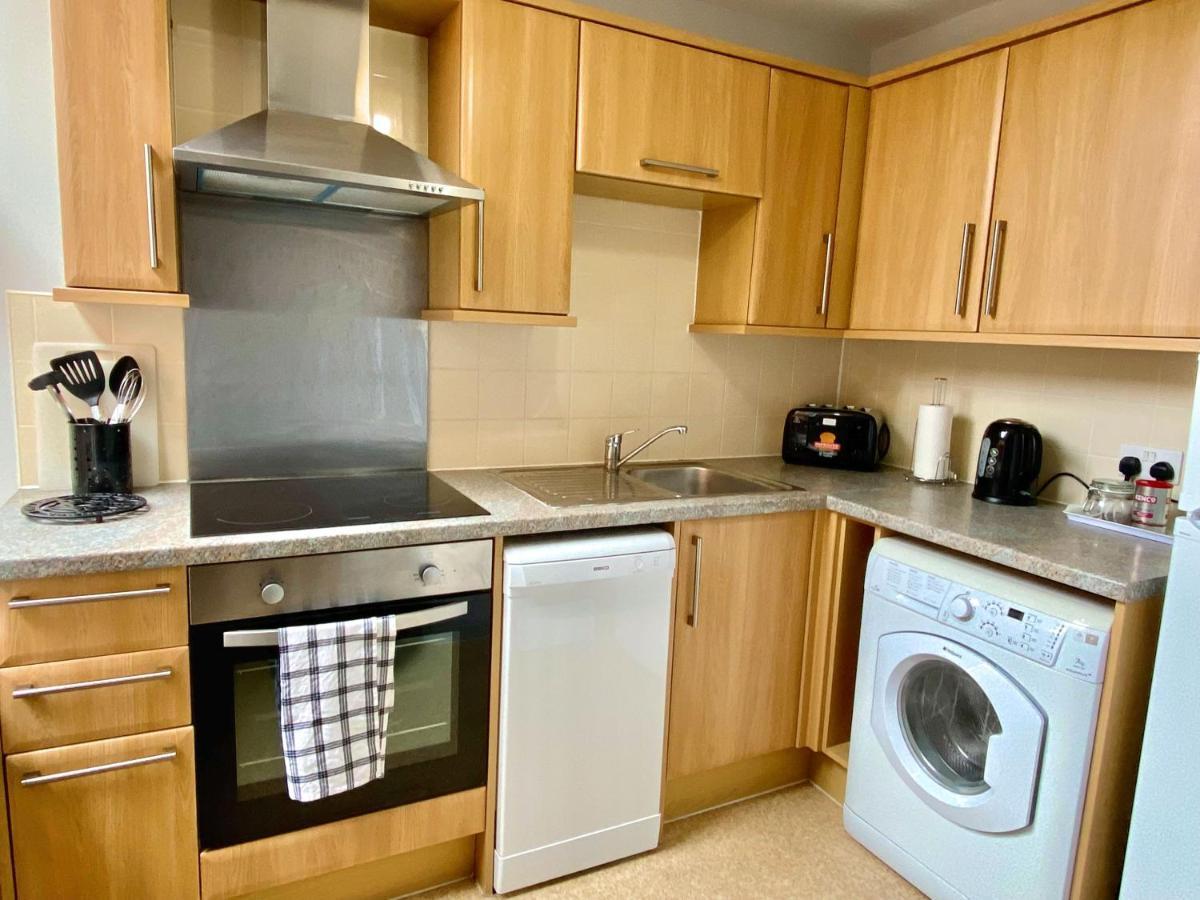 Beautiful Apartment - 5 Minute Walk To The Best Beach! - Great Location - Parking - Fast Wifi - Smart Tv - Newly Decorated - Sleeps Up To 4! Close To Bournemouth & Poole Town Centre エクステリア 写真