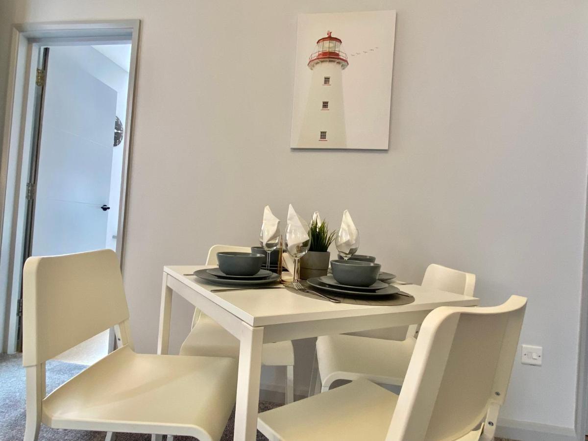 Beautiful Apartment - 5 Minute Walk To The Best Beach! - Great Location - Parking - Fast Wifi - Smart Tv - Newly Decorated - Sleeps Up To 4! Close To Bournemouth & Poole Town Centre エクステリア 写真